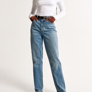 Abercrombie 90s Straight Ultra High Rise Jeans !!!